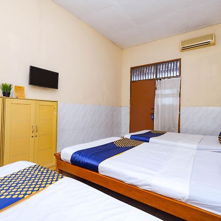 Spot On 2011 Hotel Mekar Sari Surakarta (Solo) Exterior foto