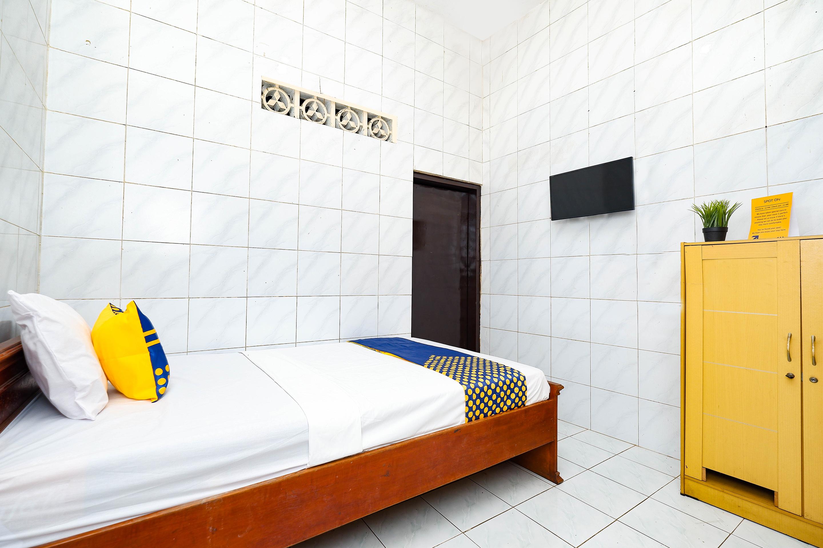 Spot On 2011 Hotel Mekar Sari Surakarta (Solo) Exterior foto