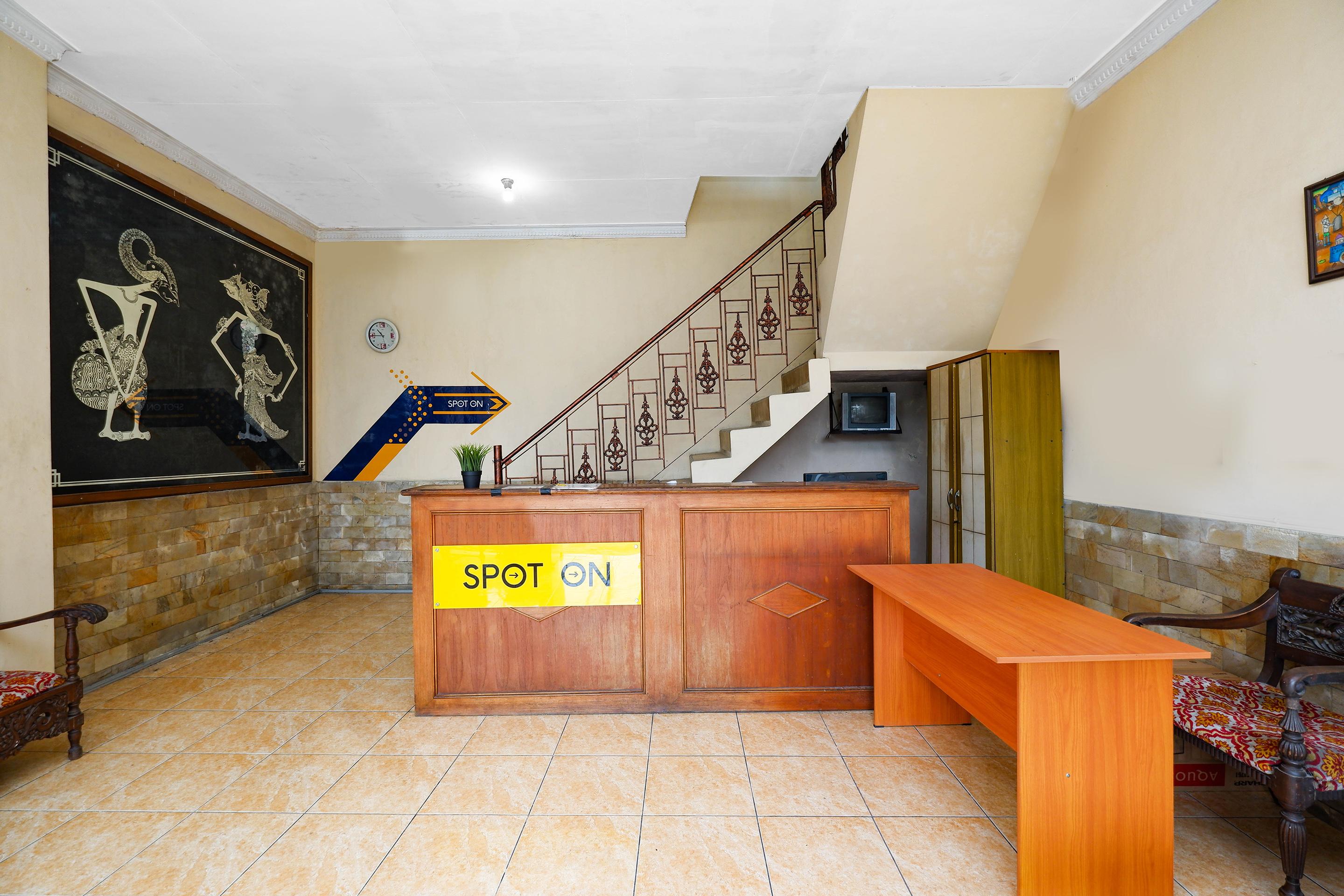 Spot On 2011 Hotel Mekar Sari Surakarta (Solo) Exterior foto